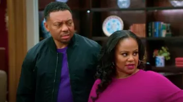 Veste Vans Galena portée par Jeremy (Na’im Lynn) comme on le voit dans Tyler Perry’s Assisted Living (S05E13)