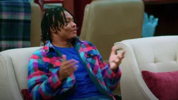 Chemise doublée en sherpa à carreaux Columbia portée par Phillip (Alex Henderson) comme on le voit dans Tyler Perry’s Assisted Living (S05E17)