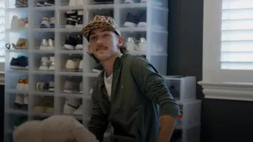 Chaqueta de chándal Vuori Sunday Element usada por Grayson Chrisley como se ve en The Chrisleys: Back to Reality (S01E02)