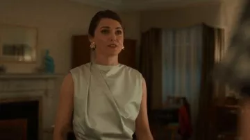 Oree Jewelry Nova Earrings worn by Ambassador Kate Wyler (Keri Russell) as seen in The Diplomat (S02E06)