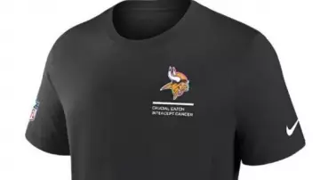 T-shirt noir Minnesota Vikings Crucial Catch porté par Stefon Diggs dans Minnesota Vikings vs Chicago Bears Faits saillants du match | Semaine 1 de la saison 2025 de la NFL