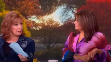 Diane von Furstenberg Kason Robe portée par Ana Navarro telle que vue dans The View le 8 septembre 2025