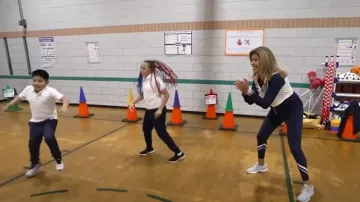 Zapatillas Asics Gel-Kayano 14 Sportstyle usadas por Hoda Kotb como se ve en Today el 9 de septiembre de 2025