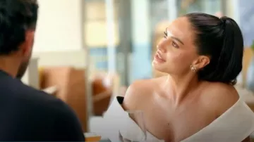 Pendientes de orbe Valentina de Vivienne Westwood en platino Blanco-CZ usados por Olivia Hawkins como se ve en Celebs Go Dating (S014E16)