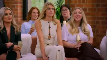 Asos Design Bow Front Rib Midaxi Robe portée par Ashleigh Berry comme on le voit dans Love Is Blind : UK (S02E09)