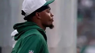 Sudadera con capucha verde de los New York Jets de Justin Fields en Justin Fields Aspectos destacados de su carrera | Jets de Nueva York