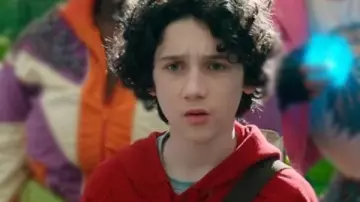 Sweat à capuche rouge Sebastian Eugene Hansen porté par (Sebastian Eugene Hansen) comme on le voit dans un film Minecraft