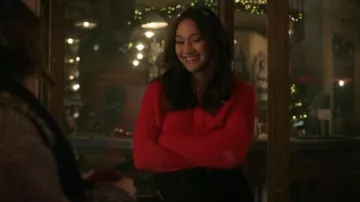 Cárdigan de Sezane Ysaline usado por Isabel 'Belly' Conklin (Lola Tung) como se ve en El verano que me volví bonita (S03E10)