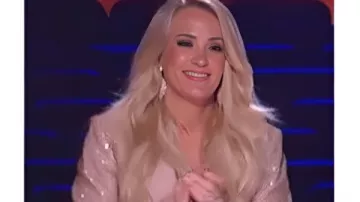 Carrie Underwood American Idol 2025 Blazer embelli porté par Carrie Underwood comme on le voit dans American Idol