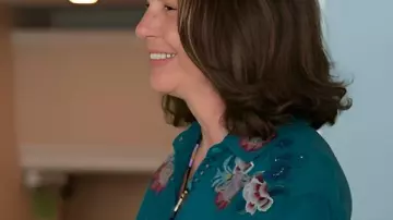 Will Trent S03 Robin Weigert Shirt as seen in Will Trent (S03)