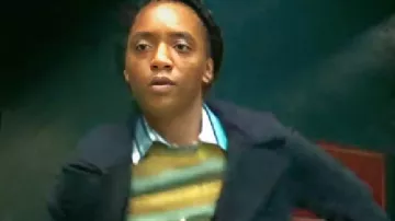 Will Trent S03 Faith Peacoat worn by Faith Mitchell (Iantha Richardson) as seen in Will Trent (S03E11)