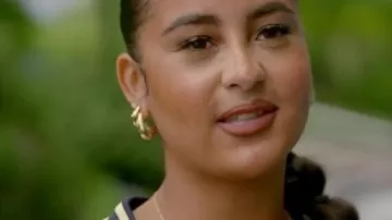 Celebs Go Dating Navy Blue V-Neck Football Jersey worn by her (Courtney Stodden) as seen in Celebs Go Dating (S13E14)