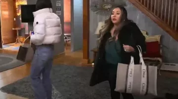 Sac fourre-tout Chloé Woody porté par Deena Nicole Cortese vu dans Jersey Shore : Family Vacation (S08E15)