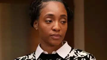 Will Trent S3 Iantha Richardson Houndstooth Sweater worn by Faith Mitchell (Iantha Richardson) as seen in Will Trent (S03)