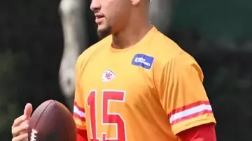 Camiseta de práctica Patrick Mahomes Kansas City Chiefs 2025