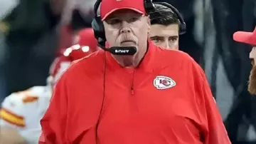Sudadera roja Andy Reid de los Kansas City Chiefs