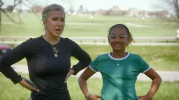 Camiseta de manga corta H&M usada por Chloe Chrisley como se ve en The Chrisleys: Back to Reality (S01E04)