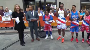 Mocassin Prada à talon bloc porté par Savannah Guthrie comme on le voit dans Today le 13 septembre 2025