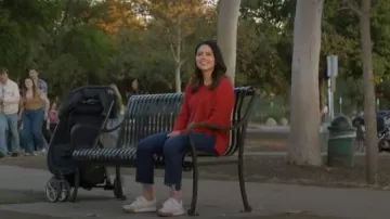 Mother Women's The Insider Crop Step Fray Jeans worn by Angela Lopez (Alyssa Diaz) as seen in The Rookie (S07E16)