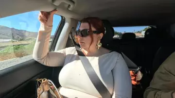 Mode Nova Ember à manches longues col bateau bulle Mini robe portée par Manon comme on le voit dans 90 Day Fiancé : The Other Way (S07E01)