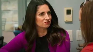 Lululemon Define Jacket - Tender Violet porté par Rebecca Franchione comme on le voit dans The Mother Flip (S01E05)