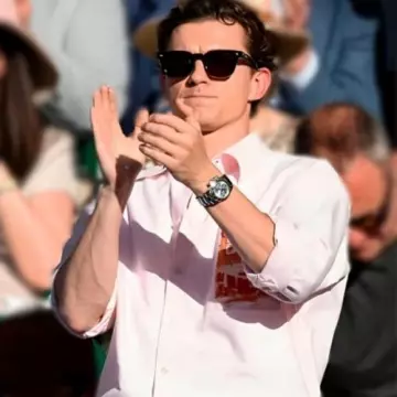 Camiseta del Campeonato de Tenis de Wimbledon 2025 usada por Tom Holland