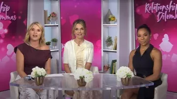 Top A.L.C. Nata en Ciruela usado por Jenna Bush Hager como se ve en Today with Jenna & Friends el 13 de septiembre de 2025