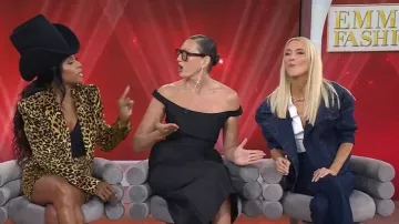 Vestido midi de satén de algodón con hombros descubiertos de Magda Butrym usado por Jenna Lyons como se ve en Today el 15 de septiembre de 2025