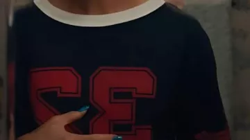 High Potential S02 Kaitlin Olson 32 Jersey worn by Morgan Gillory (Kaitlin Olson) in High Potential (S02)