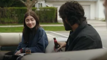 Chaqueta de botones de gran tamaño de H&M usada por Caitlyn Torres (Melissa Collazo) como se ve en Motorheads (S01E03)