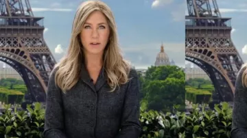 Christian Dior Chaqueta ajustada en espiga negra/gris usada por Alex Levy (Jennifer Aniston) como se ve en The Morning Show (S04E01)