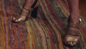 Sandalias usadas por Blair (Brittany Snow) como se ve en Someone Great