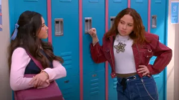 Cider Round Neckline Leopard Star Graphic Short Sleeve Tee worn by Jade Castillo (Carmen Sánchez) as seen in Electric Bloom (S01E02)