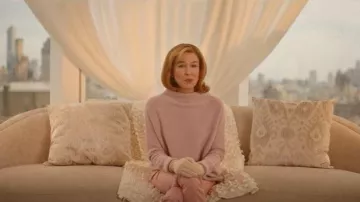 Vince Funnel Neck Cashmere Pullover worn by Camila White (Renée Zellweger) as seen in Only Murders in the Building (S05E04)