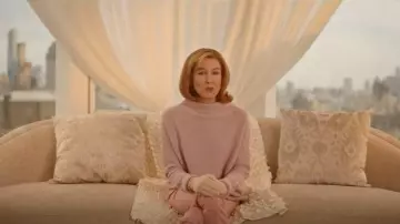 Vince Funnel Neck Cashmere Pullover worn by Camila White (Renée Zellweger) as seen in Only Murders in the Building (S05E04)