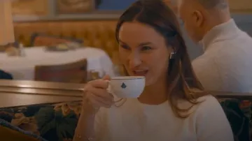 Reiss Ivory Anita Cotton And Wool Crew-Neck Top worn by Samantha Faiers as seen in Sam & Billie: Sister Act (S01E05)