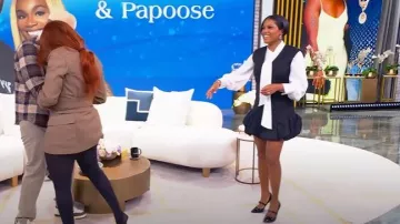 Manolo Blahnik Campari 105 Zapatos de tacón de charol con ribete de grosgrain usados por Tamron Hall como se ve en el desfile de Tamron Hall el 15 de septiembre de 2025