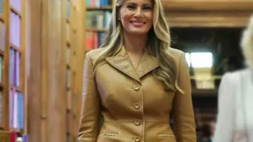 Primera Dama 2025 Melania Trump Blazer marrón