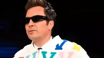 The Tonight Show Starring Jimmy Fallon White Jacket worn by Jimmy Fallon as seen in The Tonight Show