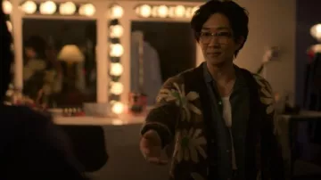 Cardigan en tricot intarsia Nanushka Taiki porté par Daniel Kim (Tim Jo) comme on le voit dans Reasonable Doubt (S03E02)