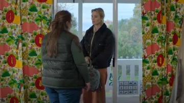 Levi's '90s Sherpa Trucker Jacket worn by Mandy Bond (Bella Heathcote) as seen in Scrublands (S02E02)