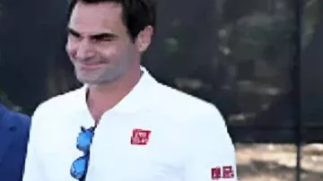 Polo blanco de la Laver Cup usado por Roger Federer como se ve en la Laver Cup