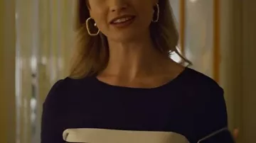 Top a rayas blancas y negras 2025 de Lily James usado por Whitney (Lily James) en Swiped