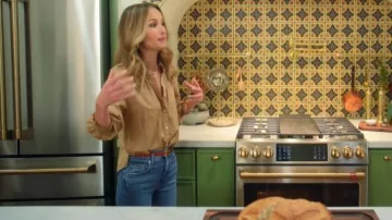 Veronica Beard Khaki Button Up Shirt worn by Giada De Laurentiis as seen in Giada in My Kitchen (S01E01)
