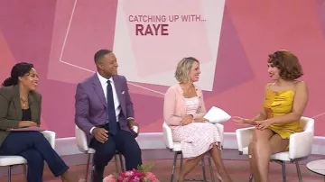 Robe midi en tweed bouclé Amaranta Black Halo portée par Dylan Dreyer, comme on le voit dans Today le 19 septembre 2025