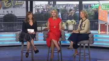 Alexandre Birman Thay Platform 125 porté par Rosie Perez comme on le voit dans Today with Jenna & Friends le 19 septembre 2025