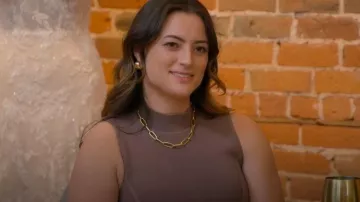 Pendientes de botón Madewell usados por Mónica Danús como se ve en Love Is Blind (S08E11)
