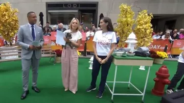 En Saison Macey Pants worn by Dylan Dreyer as seen in Today on September 22, 2025