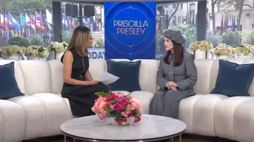 Vestido camisero con cinturón Kylo de L'Agence usado por Savannah Guthrie como se ve en Today el 22 de septiembre de 2025