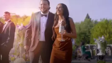 House Of Cb Persephone Fuller-Bust Stretch-Satin et velours Maxi Dress par Jodie Wells comme on le voit dans The Only Way Is Essex (S35E12)